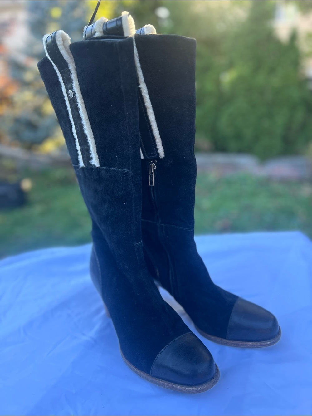 UGG Australia Tess Black Suede Leather Shearling Heeled Boots 5504 Womens 7.5